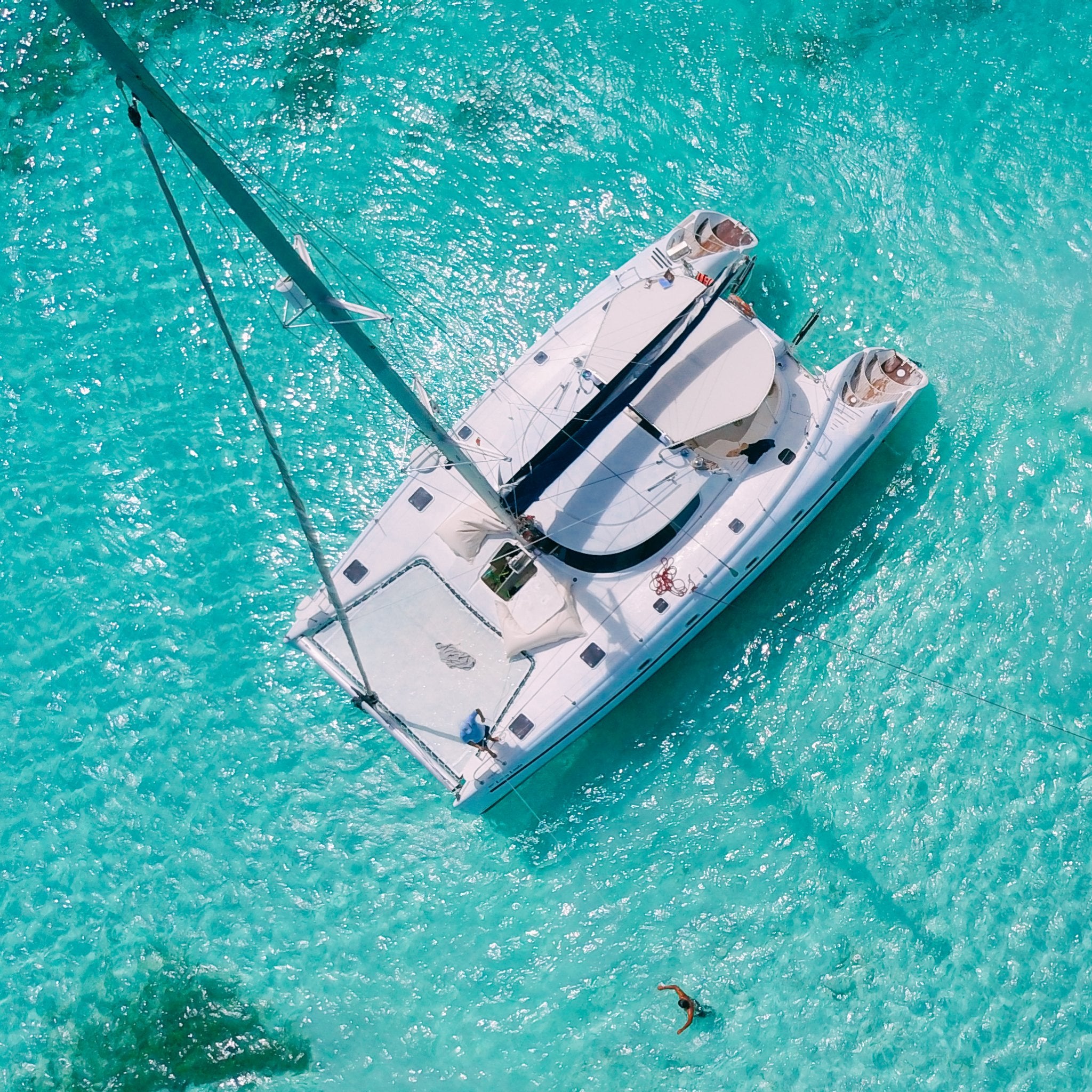 LAZY LINDA - 46 ft Catamaran | DEPARTURE TIME: 03:00 PM
